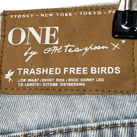 One Teaspoon Free Birds Trashed Rigid Jeans Women’s Size 27 Distressed 7/8 Zip - Picture 10 of 16
